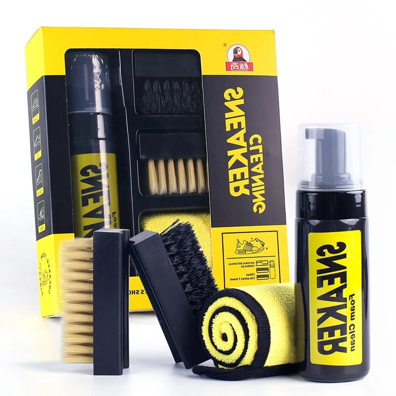 Sneaker Care Cleaning Kit - طقم تنظيف أحذية رياضية رغوي خالي