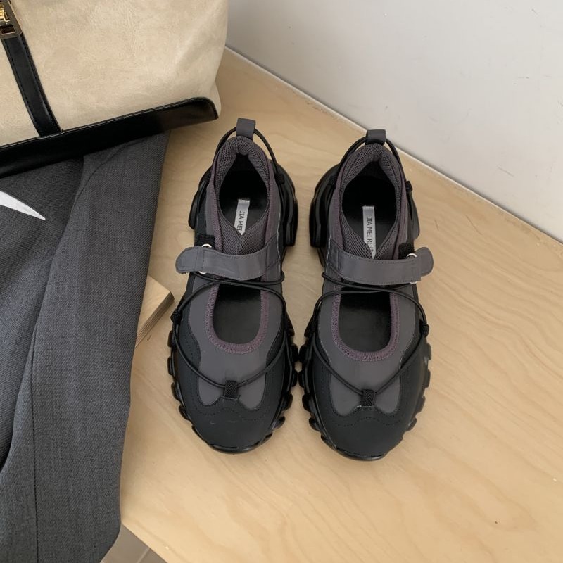 أحذية ماري جين رياضية ذات نعل  - مراجعة Sneaker Care وسعره